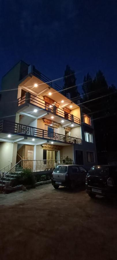 Zlatan Guest House Leh Esterno foto